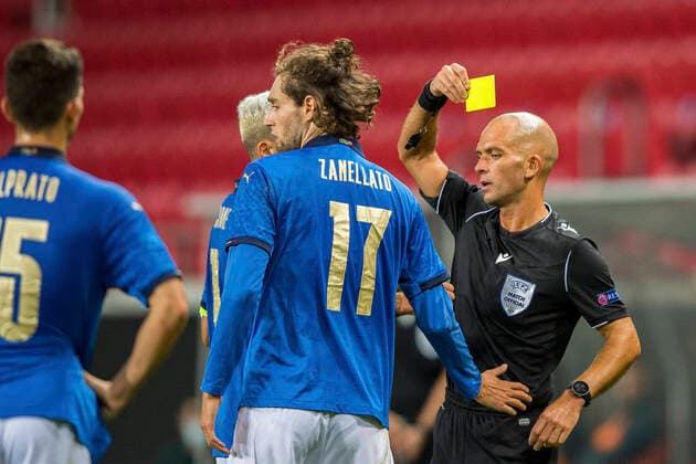 200908 Referee Luis Godinho during the UEFA European Under 21 Qualifier football match between Sweden and Italy on September 8, 2020 in Kalmar Photo Petter Arvidson BILDBYRAN kod PA PA0058 fotball football fotboll soccer european under 21 qualifier em kval u21 sverige sweden italien italy uefa euro under 21 qualifier,  Copyright: PETTERxARVIDSON BB200908PA187
