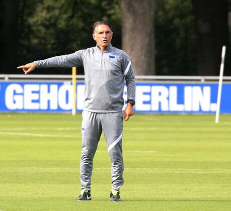 GER, 1 FBL, DFL,,, Hertha BSC Training 08 09 2020, Sportpark, Berlin, GER, 1 FBL, DFL,,, Hertha BSC Training, DFL, regulations prohibit any use of photographs as image sequences and or quasi video in image Head Coach Bruno Labbadia Hertha BSC Berlin nordphotox xEngler nph00076