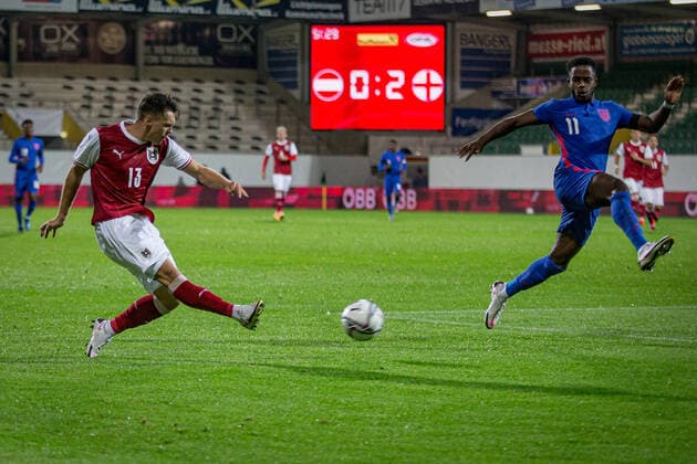 SOCCER - UEFA U21, U 21 EURO Quali, AUT vs ENG RIED,AUSTRIA,08.SEP.20 - SOCCER - UEFA Under-21 European Championship, EM, Europameisterschaft qualification, OEFB international match, Länderspiel, Nationalmannschaft Austria vs England. Image shows Dominik Reiter (AUT) and Ryan Sessegnon (ENG). GEPAxpictures xManfredxBinder