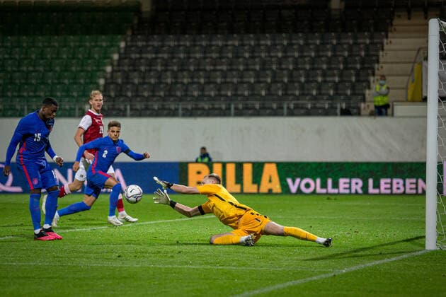 SOCCER - UEFA U21, U 21 EURO Quali, AUT vs ENG RIED,AUSTRIA,08.SEP.20 - SOCCER - UEFA Under-21 European Championship, EM, Europameisterschaft qualification, OEFB international match, Länderspiel, Nationalmannschaft Austria vs England. Image shows Marc Guehi, Max Aarons and Aaron Ramsdale (ENG). GEPAxpictures xManfredxBinder