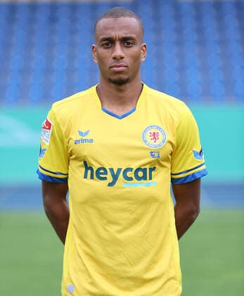 Eintracht Braunschweig 2020 2021 Yassin Ben Balla Eintracht Braunschweig 2 BL, portrait date 2020 2021, Braunschweig