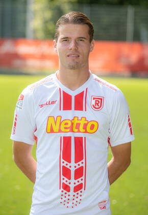 Fußball, 2. BL, SSV Jahn Regensburg Porträttermin 2020 2021 Medientag; SSV Jahn Regensburg 2020 2021 Jan Elvedi; SSV Jahn Regensburg; 2.BL, Portraittermin 2020 2021 ACHTUNG: Veröffentlichung nur mit vollständigem Copyright: Fotostudio Büttner Jahn Regensburg! ACHTUNG: Für dieses vom Verein zur Verfügung gestellte PR-Material muss keine Lizenzgebühr entrichtet werden!