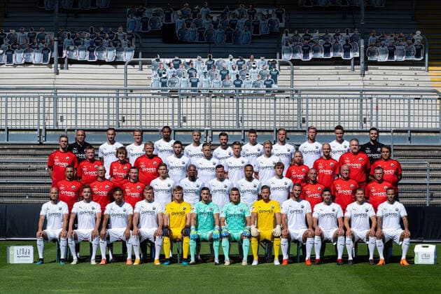 SV Sandhausen 2 Bundesliga, portrait date 2020 2021, team photo, top row from left Mikayil Kabaca Sports Director , Diego Contento, Emanuel Taffertshofer, Erik Zenga, Anas Ouahim, Besar Halimi, Enrique Manuel Pena Zauner, Robin Scheu, Philip Türpitz, Florian Hansch, Anthony Loviso Team Manager , 2 row from left Dr Falko Frese Team physician , Dr Pieter Beks Team physician , Dr Brigitte Michelbach Team physician , Dr Nikolaus Streich Team physician , Marlon Frey, Julius Biada, Denis Linsmayer, Philipp Klingmann, Franziska Wickenhäuser Physiotherapist , Joachim Krainz Physiotherapist , Christian Bieser Physiotherapist , Muhterem Kocaman Zeugwart , 3 row from left Daniel Ischdonat Goalkeeping Coach , Dirk Stelly Athletics Coach , Phil Weimer Videoanalyst , Alexander Rossipal, Daniel Keita Ruel, Mario Engels, Nikolas Nartey, Sören Dieckmann, Stefan Kulovits Co Coach , Gerhard Kleppinger Co Coach , Uwe Koschinat Coach , bottom row from left Gerrit Nauber, Nils Röseler, Aziz Bouhaddouz, Aleksandr Zhirov, Benedikt Grawe Goalkeeper , Rick Wulle Goalkeeper , Martin Fraisl Goalkeeper , Philipp Heerwagen Goalkeeper , Ivan Paurevic, Tim Kister, Kevin Behrens, Dennis Diekmeier SV Sandhausen 2 Bundesliga, portrait date 2020 2021 xozx
