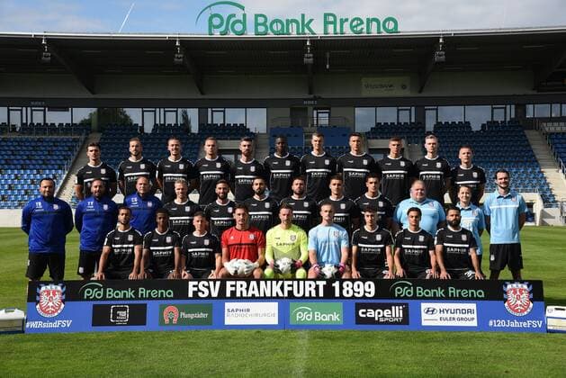 10 09 2020 Frankfurt am Main, Football, PSD Arena, Regionalliga Suedwest, Season 2020 2021, FSV Frankfurt Photo session Team photo Besdhriftung will be submitted later