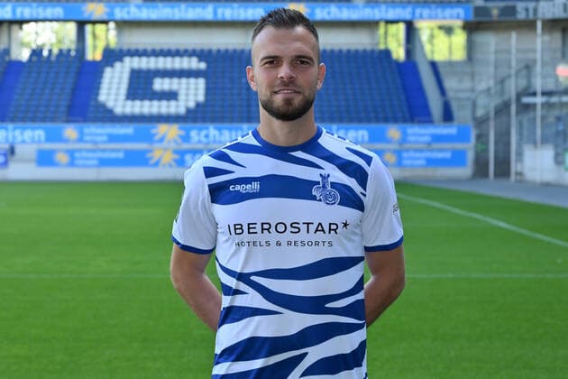 Orhan Ademi MSV Duisburg 3 Liga, portrait date 2020 2021 Duisburg Schauinsland Arena Nordrhein Westfalen Germany Team2