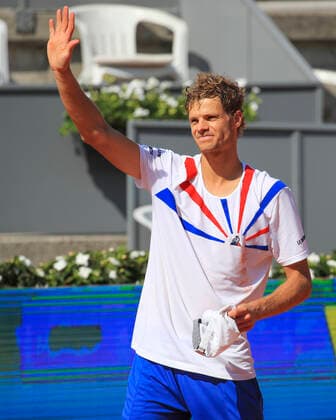 Winner Yannick Hanfmann GER waves and thanks the spectators, fans after the victory Tennis Generali Open Kitzbuehel 2020 ATP 250 Kitzbuehler Tennis Club Kitzbuehel Tirol Austria 11 September 2020 Copyright: xJuergenxHasenkopfx