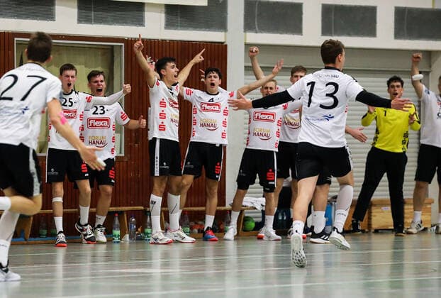 11 09 2020, xmkx, Handball A Youth 1 Bundesliga Quali, HSG Hanau TSG Friesenheim v l substitute bench HSG Hanau, cheers Hanau Hessen Germany DEU