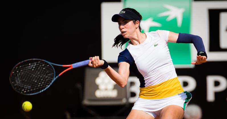 September 12, 2020, Rome, ITALY: Christina McHale of the United States in action against Katarzyna Kawa of Poland during the first qualifications round at the 2020 Internazionali BNL d Italia WTA, Tennis Damen Premier 5 tennis tournament Rome ITALY - ZUMAa181 20200912_zaa_a181_031 Copyright: xRobxPrangex