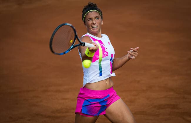 September 12, 2020, Rome, ITALY: Sara Errani of Italy in action against Irina-Camelia Begu of Romania during the first qualifications round at the 2020 Internazionali BNL d Italia WTA, Tennis Damen Premier 5 tennis tournament Rome ITALY - ZUMAa181 20200912_zaa_a181_118 Copyright: xRobxPrangex