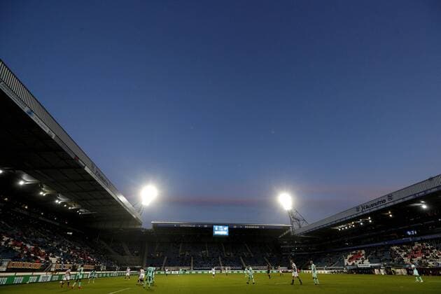 HEERENVEEN - Stadium overview with largely empty stands during the Dutch Eredivisie match between sc Heerenveen and Willem II Tilburg at the Abe Lenstra Stadium on September 12, 2020 in Heerenveen, The Netherlands. ANP JEROEN PUTMANS xVIxANPxSportx xxANPxIVx 422664666