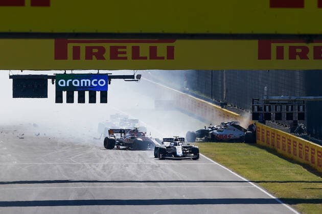 Motorsports FIA Formula One World Championship 2020, Grand Prix of Tuscany, Crash at the restart between 99 Antonio Giovinazzi ITA, Alfa Romeo Racing ORLEN , 20 Kevin Magnussen DEN, Haas F1 Team , 6 Nicholas Latifi CAN, Williams Racing , 55 Carlos Sainz ESP, McLaren F1 Team , Scarperia Italy