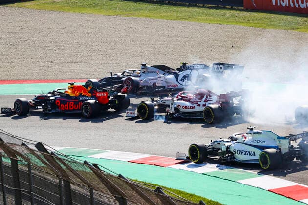 Crash: RAIKKONEN Kimi (fin), Alfa Romeo Racing ORLEN C39, GASLY Pierre (fra), Scuderia AlphaTauri Honda AT01, GROSJEAN Romain (fra), Haas F1 Team VF-20 Ferrari, VERSTAPPEN Max (ned), Aston Martin Red Bull Racing Honda RB16, action during the Formula 1 Pirelli Gran Premio Della Toscana Ferrari 1000, 2020 Tuscan Grand Prix, from September 11 to 13, 2020 on the Autodromo Internazionale del Mugello, in Scarperia e San Piero, near Florence, Italy - FORMULE 1 : Grand prix de Toscane - Course - Mugello - Scarperia e San Piero - 13 09 2020 DPPI PANORAMIC 00120019_AC9I9665