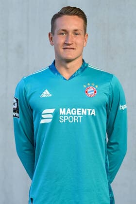 Ron Thorben Hoffmann FC Bayern Munich II 3 League, portrait date 2020 2021 xslx