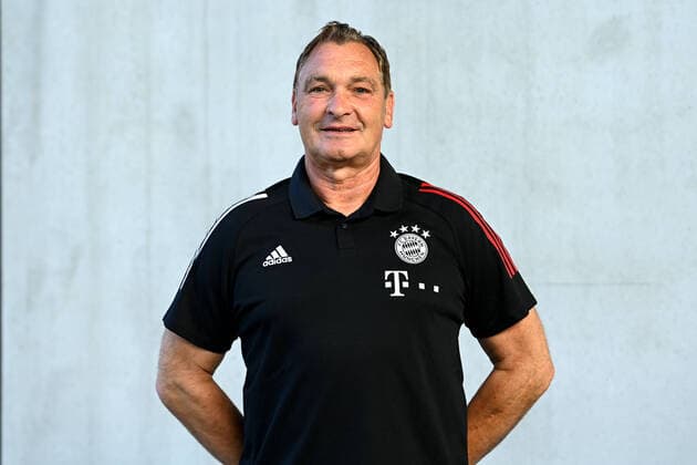 Walter Junghans Goalkeeping Coach FC Bayern Munich II 3 League, portrait date 2020 2021 xslx