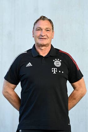 Walter Junghans Goalkeeping Coach FC Bayern Munich II 3 League, portrait date 2020 2021 xslx
