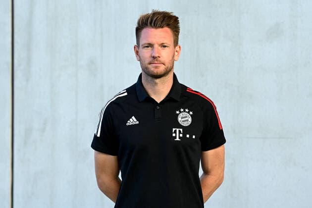 Jan Philipp Hestermann Athletics Coach FC Bayern Munich II 3 League, portrait date 2020 2021 xslx