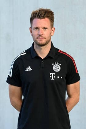Jan Philipp Hestermann Athletics Coach FC Bayern Munich II 3 League, portrait date 2020 2021 xslx