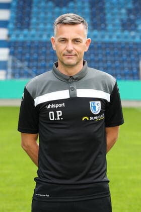 Team doctor Oliver Poranzke 1 FC Magdeburg 3 League season 2020 2021 3 League portrait appointment 2020 2021 official photo appointment 1 FC Magdeburg in the MDCC Arena in Magdeburg portrait, portrait,Germany, football, man, men,GER,10 09 2020 Pressebuero Schroedter