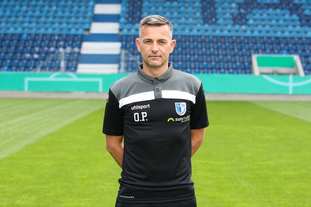 Team doctor Oliver Poranzke 1 FC Magdeburg 3 League season 2020 2021 3 League portrait appointment 2020 2021 official photo appointment 1 FC Magdeburg in the MDCC Arena in Magdeburg portrait, portrait,Germany, football, man, men,GER,10 09 2020 Pressebuero Schroedter