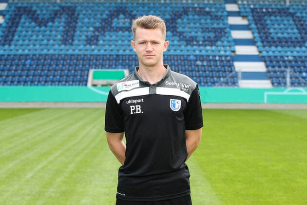 Physiotherapist Philipp Brix 1 FC Magdeburg 3 League season 2020 2021 3 League Portrait appointment 2020 2021 official photo appointment 1 FC Magdeburg in the MDCC Arena in Magdeburg Portrait, Portrait,Germany, Soccer, Man, Men,GER,10 09 2020 Pressebuero Schroedter