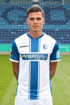 Tobias Müller Mueller 1 FC Magdeburg,5 3 League Season 2020 2021 3 League Portrait date 2020 2021 official photo session 1 FC Magdeburg in the MDCC Arena in Magdeburg Portrait, Portrait,Germany, Football, Man, Men,GER,10 09 2020 Pressebuero Schroedter