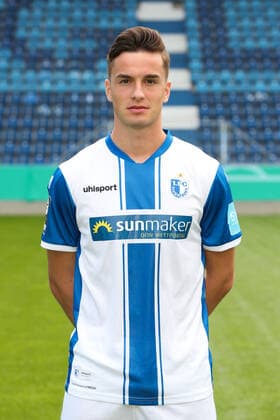 Adrian Malachowski 1 FC Magdeburg,6 3 Liga Season 2020 2021 3 Liga Portrait date 2020 2021 official photo session 1 FC Magdeburg in the MDCC Arena in Magdeburg Portrait, Portrait,Germany, Football, Man, Men,GER,10 09 2020 Pressebuero Schroedter