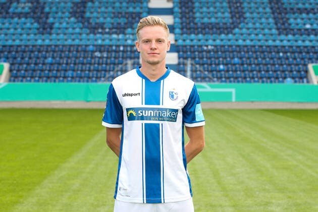 Sebastian Jakubiak 1 FC Magdeburg,8 3 Liga Season 2020 2021 3 Liga Portrait date 2020 2021 official photo session 1 FC Magdeburg in the MDCC Arena in Magdeburg Portrait, Portrait,Germany, Football, Man, Men,GER,10 09 2020 Pressebuero Schroedter