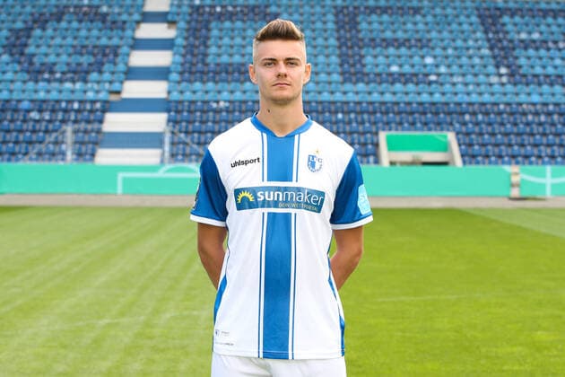 Daniel Steininger 1 FC Magdeburg,13 3 Liga season 2020 2021 3 Liga portrait date 2020 2021 official photo date 1 FC Magdeburg in the MDCC Arena in Magdeburg Portrait, Portrait,Germany, Football, Man, Men,GER,10 09 2020 Pressebuero Schroedter