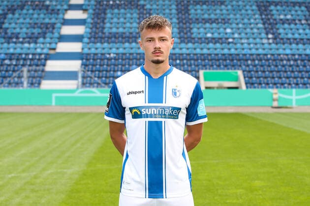 Henry Rorig 1 FC Magdeburg,15 3 Liga Season 2020 2021 3 Liga Portrait date 2020 2021 official photo session 1 FC Magdeburg in the MDCC Arena in Magdeburg Portrait, Portrait,Germany, Football, Man, Men,GER,10 09 2020 Pressebuero Schroedter