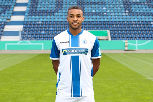 Leon Bell Bell 1 FC Magdeburg,19 3 Liga Season 2020 2021 3 Liga Portrait date 2020 2021 official photo session 1 FC Magdeburg in the MDCC Arena in Magdeburg Portrait,Portrait,Germany,Football,Man,Men,GER,10 09 2020 Pressebuero Schroedter