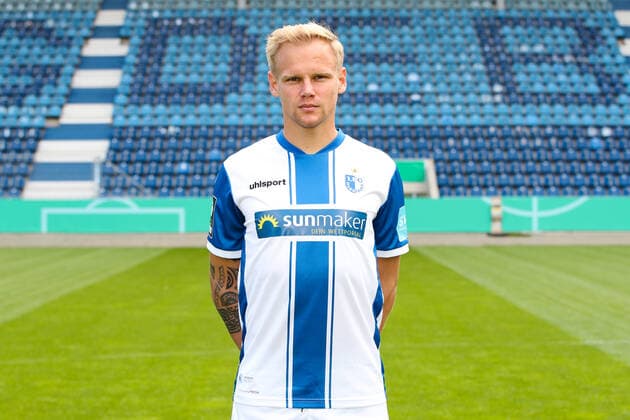 Sören Bertram 1 FC Magdeburg,20 3 Liga Season 2020 2021 3 Liga Portrait date 2020 2021 official photo session 1 FC Magdeburg in the MDCC Arena in Magdeburg Portrait, Portrait,Germany, Football, Man, Men,GER,10 09 2020 Pressebuero Schroedter