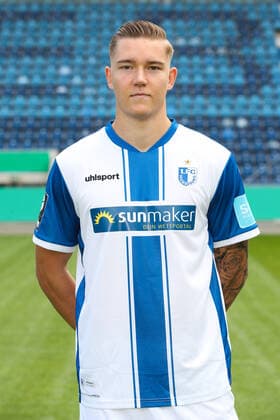 Anthony Roczen 1 FC Magdeburg,23 3 Liga Season 2020 2021 3 Liga Portrait date 2020 2021 official photo session 1 FC Magdeburg in the MDCC Arena in Magdeburg Portrait, Portrait,Germany, Football, Man, Men,GER,10 09 2020 Pressebuero Schroedter