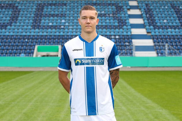 Anthony Roczen 1 FC Magdeburg,23 3 Liga Season 2020 2021 3 Liga Portrait date 2020 2021 official photo session 1 FC Magdeburg in the MDCC Arena in Magdeburg Portrait, Portrait,Germany, Football, Man, Men,GER,10 09 2020 Pressebuero Schroedter