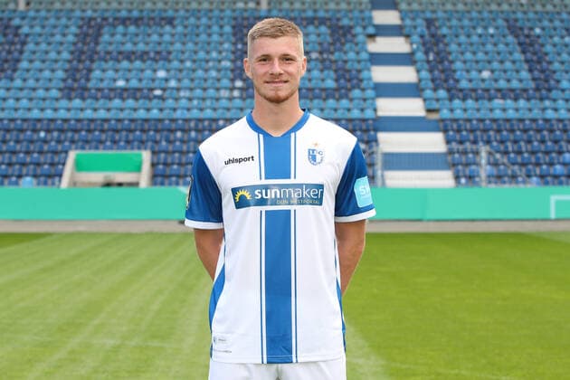 Philipp Harant 1 FC Magdeburg,25 3 Liga Season 2020 2021 3 Liga Portrait date 2020 2021 official photo session 1 FC Magdeburg in the MDCC Arena in Magdeburg Portrait,Germany,Football,Man,Men,GER,10 09 2020 Pressebuero Schroedter