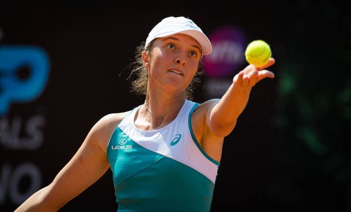 September 15, 2020, Rome, ITALY: Iga Swiatek of Poland in action during the first round of the 2020 Internazionali BNL d Italia WTA, Tennis Damen Premier 5 tennis tournament against Arantxa Rus of the Netherlands Rome ITALY - ZUMAa181 20200915_zaa_a181_071 Copyright: xRobxPrangex