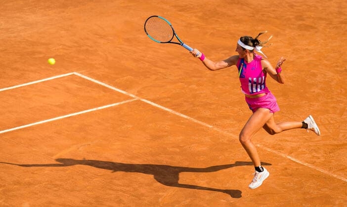 September 16, 2020, Rome, ITALY: Victoria Azarenka of Belarus in action during her first-round match at the 2020 Internazionali BNL d Italia WTA, Tennis Damen Premier 5 tennis tournament against Venus Williams of United States Rome ITALY - ZUMAa181 20200916_zaa_a181_085 Copyright: xRobxPrangex