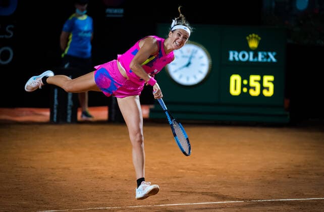 September 17, 2020, Rome, ITALY: Victoria Azarenka of Belarus in action against Sofia Kenin of the United States during her second-round match at the 2020 Internazionali BNL d Italia WTA, Tennis Damen Premier 5 tennis tournament Rome ITALY - ZUMAa181 20200917_zaa_a181_142 Copyright: xRobxPrangex
