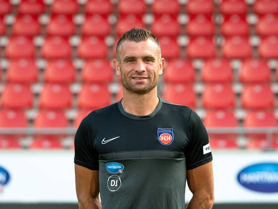 Jarosch, 1 FC Heidenheim 1846, 2 Bundesliga, team photo and portrait appointment, season 2020 2021, 17 09 2020, DFB DFL regulations prohibit any use of photographs as image sequences and or quasi video , 1 FC Heidenheim 1846, 2 Bundesliga, team photo and portrait appointment, clipping, shooting, season 2020 2021, 17 09 2020 Heidenheim Copyright: xEibner-Pressefoto SaschaxWaltherx EP_swa