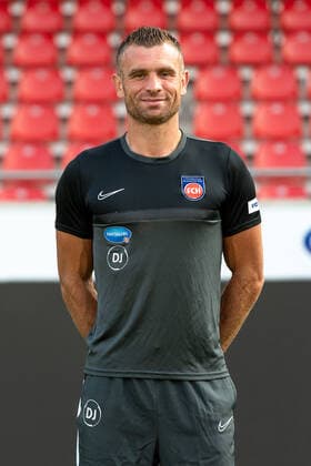 Jarosch, 1 FC Heidenheim 1846, 2 Bundesliga, team photo and portrait appointment, season 2020 2021, 17 09 2020, DFB DFL regulations prohibit any use of photographs as image sequences and or quasi video , 1 FC Heidenheim 1846, 2 Bundesliga, team photo and portrait appointment, clipping, shooting, season 2020 2021, 17 09 2020 Heidenheim Copyright: xEibner-Pressefoto SaschaxWaltherx EP_swa