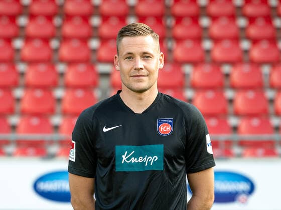Vitus Eicher FC Heidenheim, 22 , 1 FC Heidenheim 1846, 2 Bundesliga, team photo and portrait appointment, season 2020 2021, 17 09 2020, DFB DFL regulations prohibit any use of photographs as image sequences and or quasi video , 1 FC Heidenheim 1846, 2 Bundesliga, team photo and portrait appointment, clipping, shooting, season 2020 2021, 17 09 2020 Heidenheim Copyright: xEibner-Pressefoto SaschaxWaltherx EP_swa