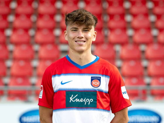 Gianni Mollo FC Heidenheim, 38 , 1 FC Heidenheim 1846, 2 Bundesliga, team photo and portrait appointment, season 2020 2021, 17 09 2020, DFB DFL regulations prohibit any use of photographs as image sequences and or quasi video , 1 FC Heidenheim 1846, 2 Bundesliga, team photo and portrait appointment, clipping, shooting, season 2020 2021, 17 09 2020 Heidenheim Copyright: xEibner-Pressefoto SaschaxWaltherx EP_swa