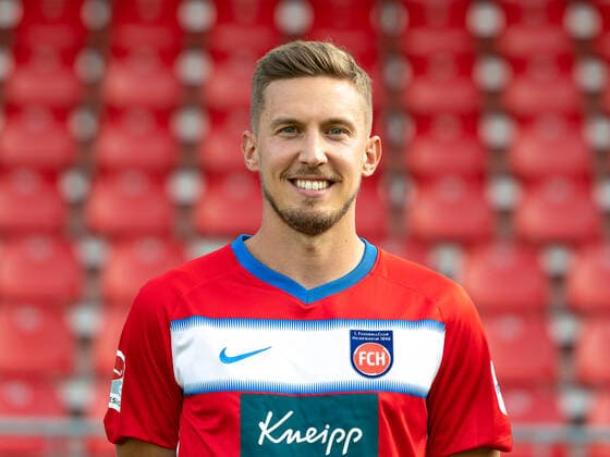K Kerschbaumer FC Heidenheim, 27 , 1 FC Heidenheim 1846, 2 Bundesliga, team photo and portrait appointment, season 2020 2021, 17 09 2020, DFB DFL regulations prohibit any use of photographs as image sequences and or quasi video , 1 FC Heidenheim 1846, 2 Bundesliga, team photo and portrait appointment, clipping, shooting, season 2020 2021, 17 09 2020 Heidenheim Copyright: xEibner-Pressefoto SaschaxWaltherx EP_swa