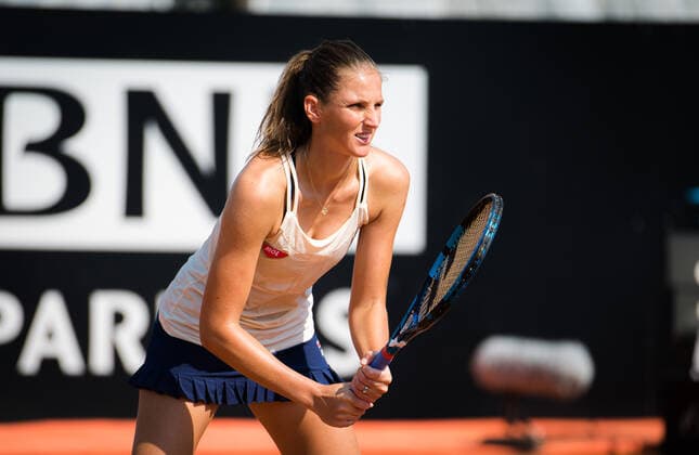 September 18, 2020, Rome, ITALY: Karolina Pliskova of the Czech Republic in action against Anna Blinkova of Russia during her third-round match at the 2020 Internazionali BNL d Italia WTA, Tennis Damen Premier 5 tennis tournament Rome ITALY - ZUMAa181 20200918_zaa_a181_047 Copyright: xRobxPrangex