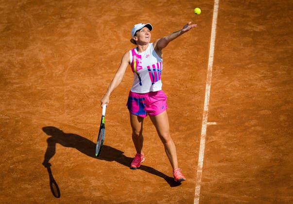 September 18, 2020, Rome, ITALY: Simona Halep of Romania in action against Dayana Yastremska of Ukraine during the third round at the 2020 Internazionali BNL d Italia WTA, Tennis Damen Premier 5 tennis tournament Rome ITALY - ZUMAa181 20200918_zaa_a181_065 Copyright: xRobxPrangex