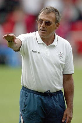 Fußball, Trainerhistorie Crystal Palace von 1905 bis heute Dario Gradi Crewe Manager Crewe V Liverpool Crewe, England 19 July 2003  Copyright: Allstar MichaelxMayhe 12841368
