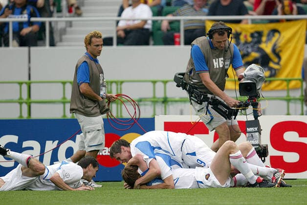 Vladimir Beschastnykh & Titov Belgium V Russia Belgium V Russia Shizuoka Stadium Ecopa, Shizuoka, Japan 14 June 2002  Copyright: Allstar RichardxSelle 12856900