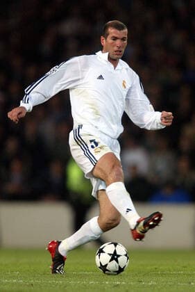 Zinedine Zidane Real Madrid Cf Bayer Leverkusen V Real Madrid Hampden Park, Glasgow 15 May 2002  Copyright: Allstar MichaelxMayhe 12857080