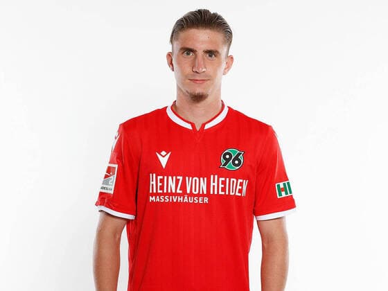 Hannover 96 team photos 2020, Hannover, 2 League, individual portraits of Hannover 96, in the picture Niklas Tarnat 34, Hannover POOLFOTOS HANNOVER 96 via Joachim Sielski Hannover Lower Saxony Germany Poolfoto Hannover 96 ,EDITORIAL USE ONLY