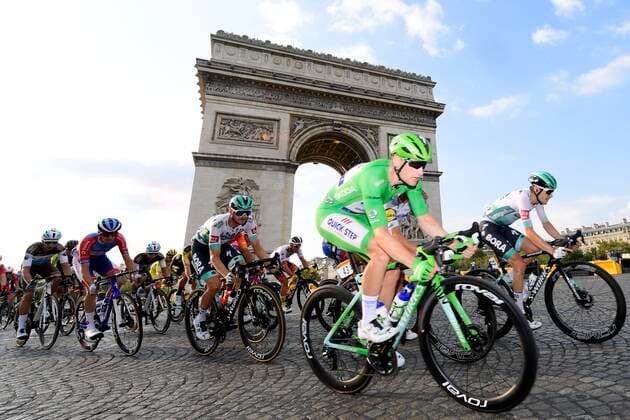 PARIS, FRANCE - SEPTEMBER 20 : BENNETT Sam of Deceuninck - Quick Step during stage 21 of the 107th edition of the 2020 Tour de France cycling race, a stage of 122 kms with start in Mantes-la-Jolie and finish at the Avenue des Champs Elysees in Paris on September 20, 2020 in Paris, France, 20 09 2020 CYCLISME : Tour de France - Etape 21 - Mantes la Jolie a Paris Champs Elysees - 20 09 2020 PhotoNews Panoramic 