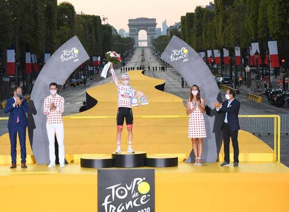 PARIS, FRANCE - SEPTEMBER 20 : POGACAR Tadej (SLO) of UAE TEAM EMIRATES pictured with the polka dot jersey during the podium ceremony during stage 21 of the 107th edition of the 2020 Tour de France cycling race, a stage of 122 kms with start in Mantes-la-Jolie and finish at the Avenue des Champs Elysees in Paris on September 20, 2020 in Paris, France, 20 09 2020 CYCLISME : Tour de France - Etape 21 - Mantes la Jolie a Paris Champs Elysees - 20 09 2020 PhotoNews Panoramic 
